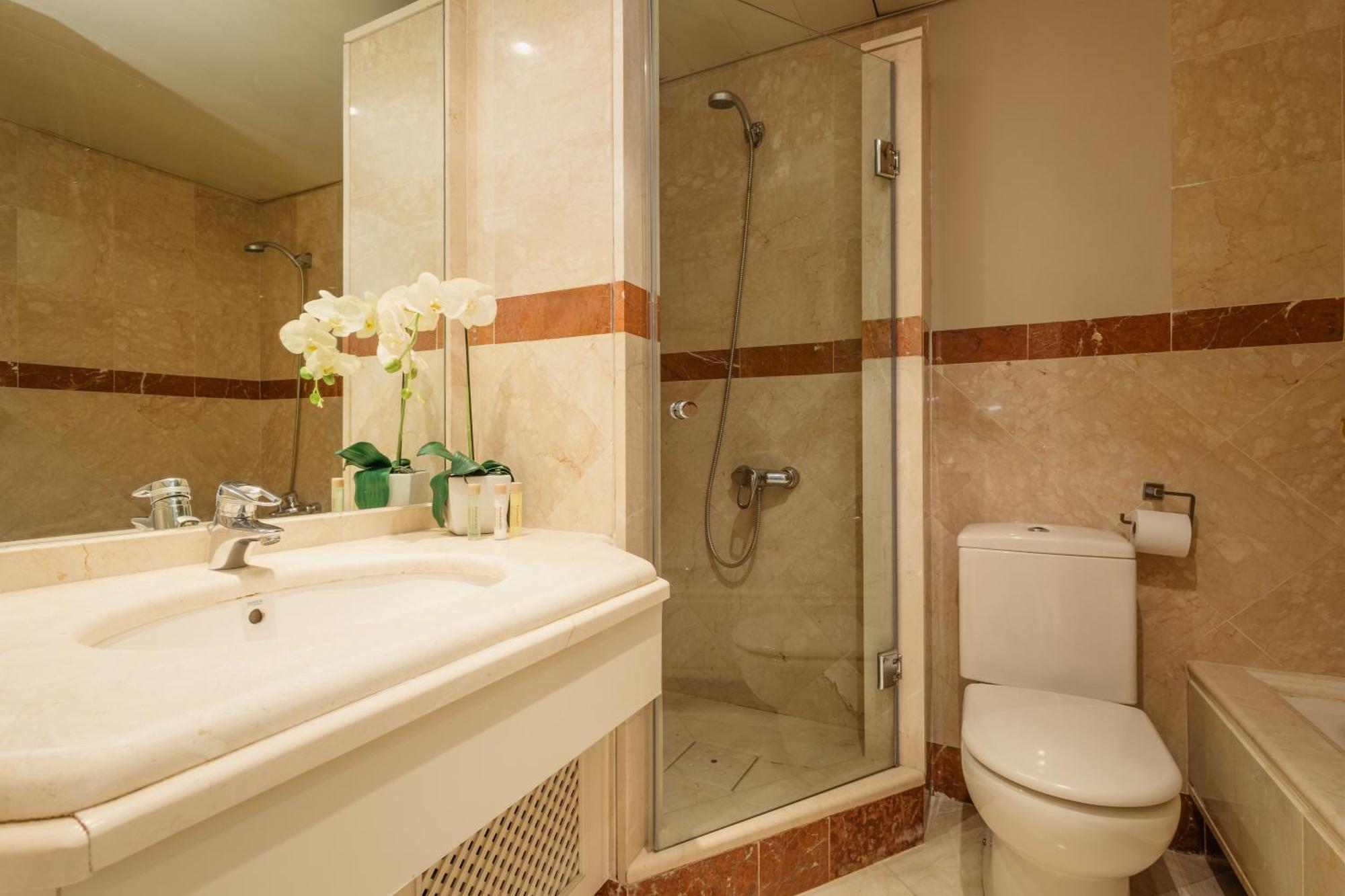 Dream Experience In Elviria: Luxury Property Close To Beaches, Restaurants And Golf Courses Appartement